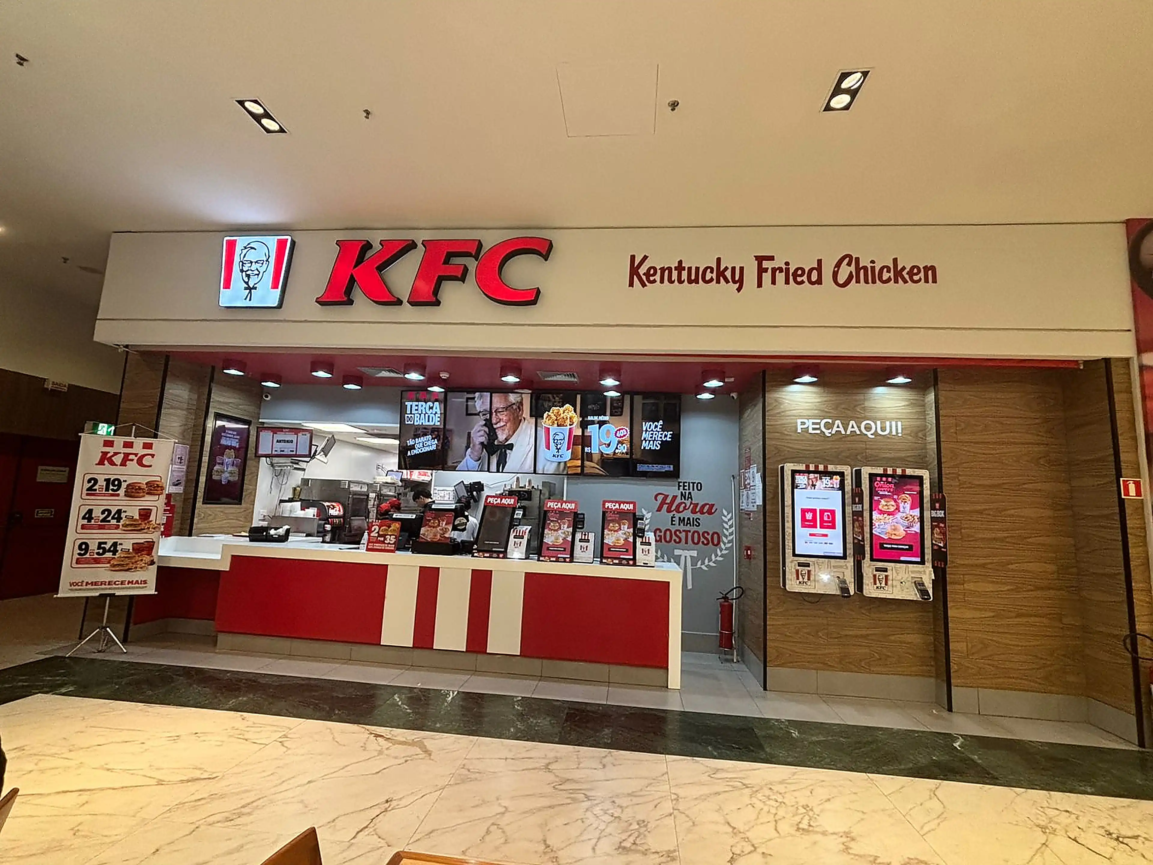KFC PARK SHOPPING BARIGUI, CURITIBA - PR